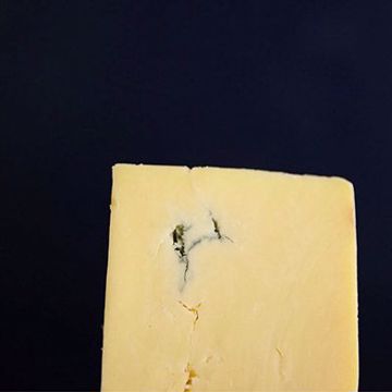 Picture of Westcombe Cheddar QUARTERS 2/12.1lbs