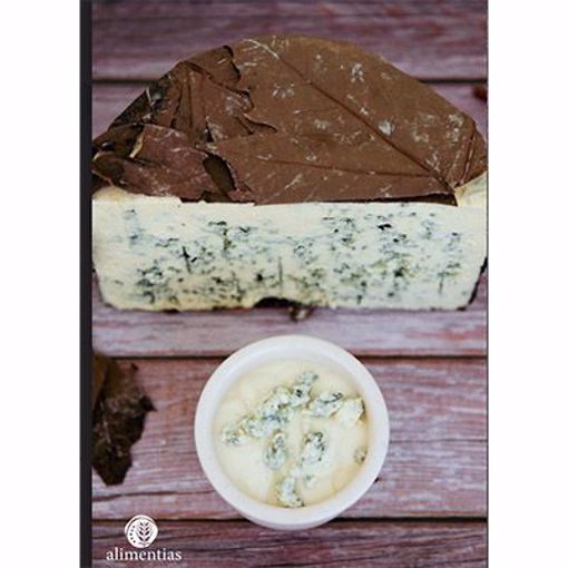 Picture of La Fueya Blue wrapped in leaves 2/3kg