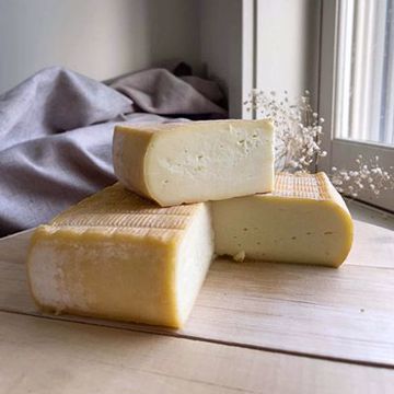 Picture of High Lawn Farm Crema Alpina 1/4.5lb