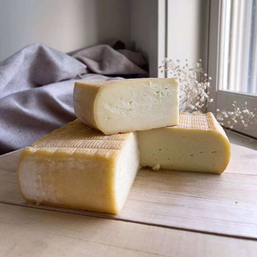 Picture of High Lawn Farm Crema Alpina 1/4.5lb