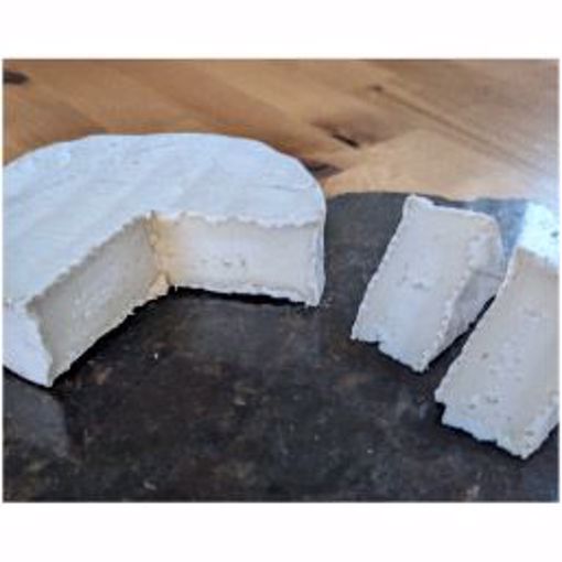Picture of LIVELY RUN NEW MOON GOAT BRIE 6/8OZ