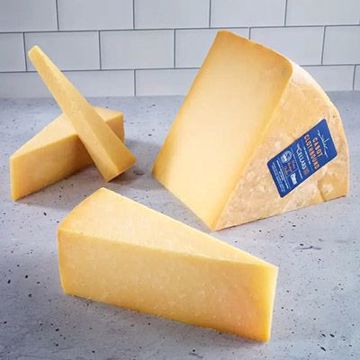 Picture of Cellars at Jasper Hill Cabot Clothbound Cheddar Quarter 4/8 lb