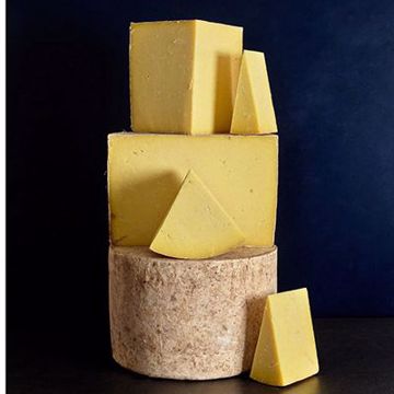 Picture of Neal's Yard Dairy Pitchfork Cheddar 1/50 lb PRE-ORDER